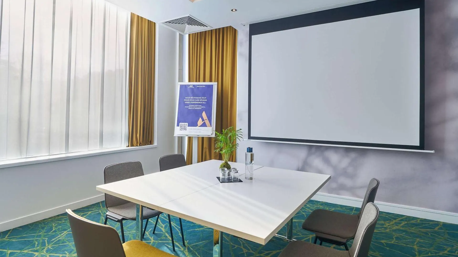 Novotel 17 Hotel 4*