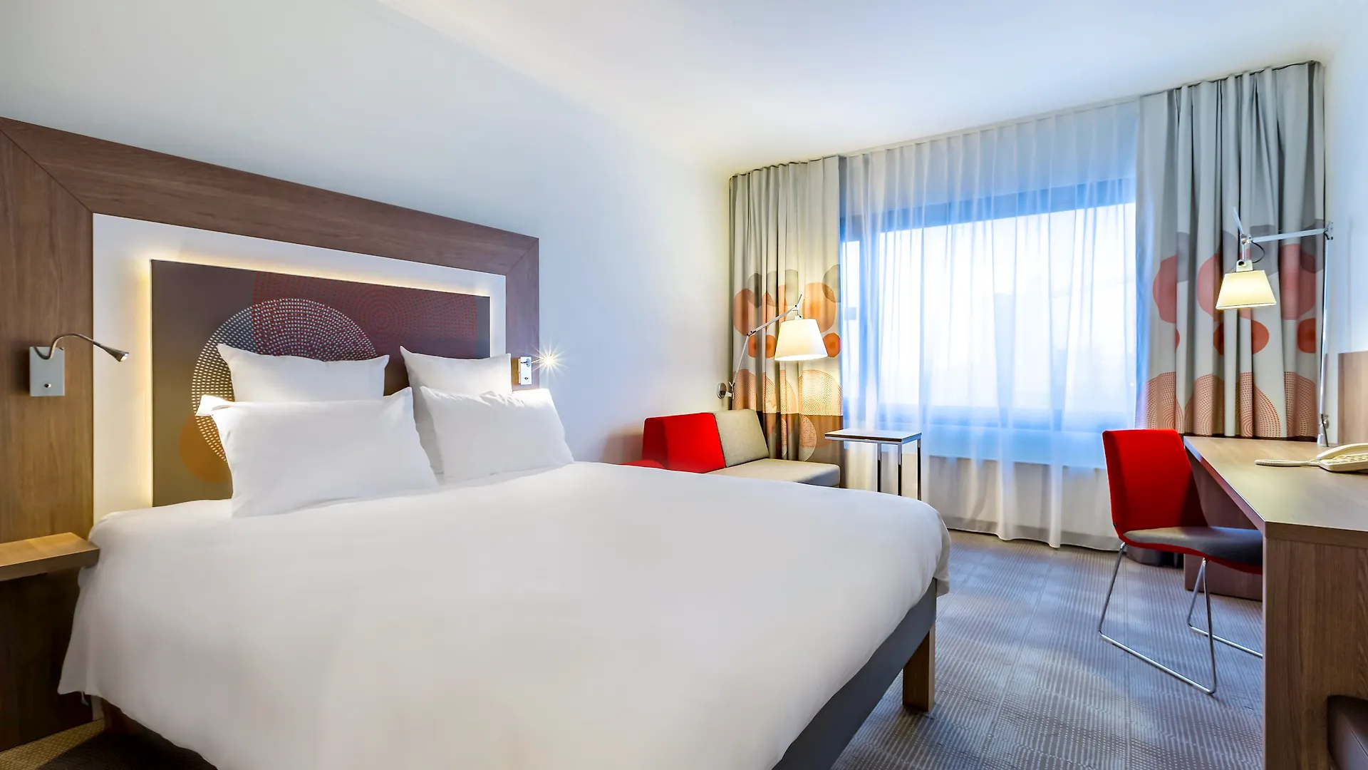 Novotel 17 4*