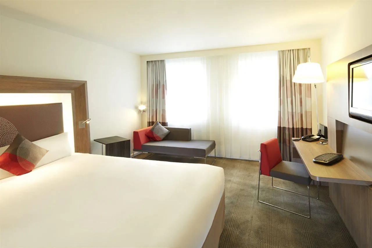 Novotel 17 Otel 4*