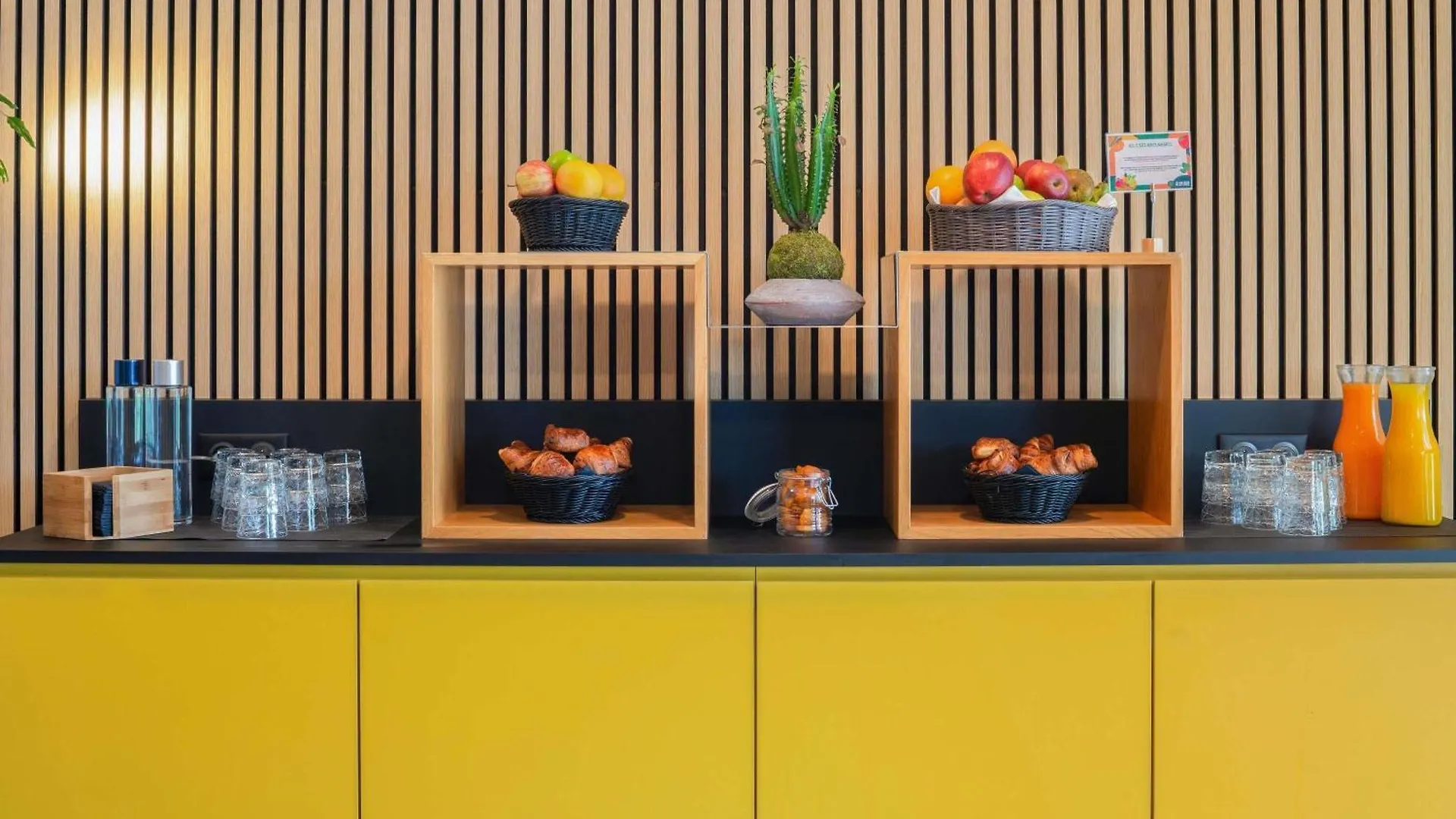 Novotel 17 Hotel